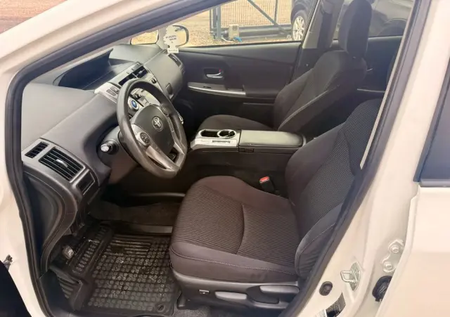 TOYOTA Prius+ (Hybrid) Comfort