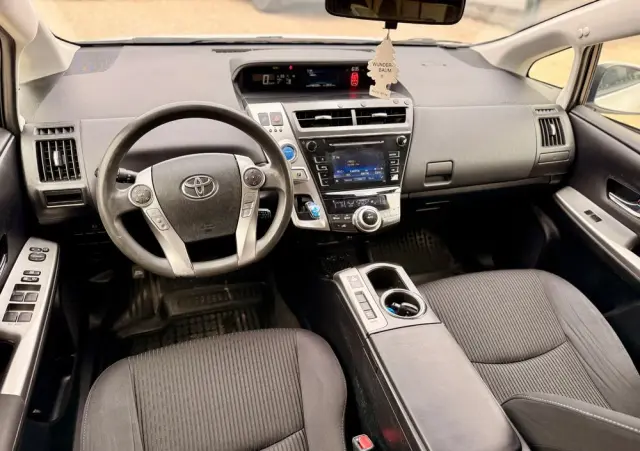 TOYOTA Prius+ (Hybrid) Comfort