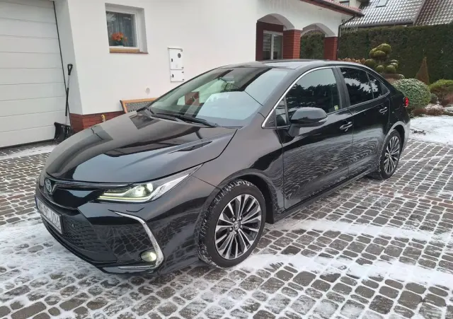 TOYOTA Corolla 1.8 Hybrid Style
