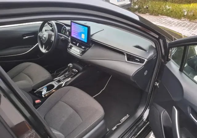 TOYOTA Corolla 1.8 Hybrid Style