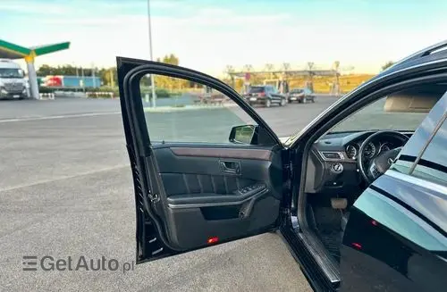 MERCEDES-BENZ Klasa E 