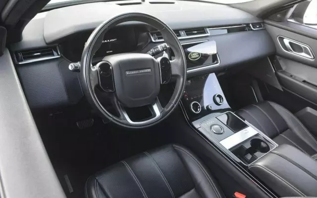 LAND ROVER Range Rover Velar 2.0 SD4 R-Dynamic SE