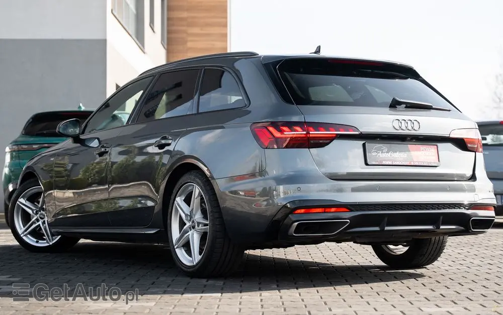 AUDI A4 Avant 35 TFSI S tronic S line