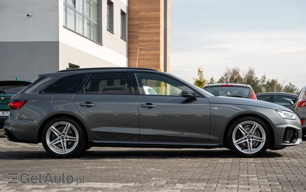 AUDI A4 Avant 35 TFSI S tronic S line