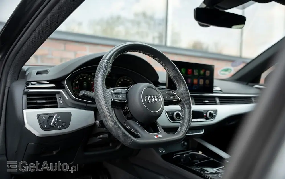 AUDI A4 Avant 35 TFSI S tronic S line