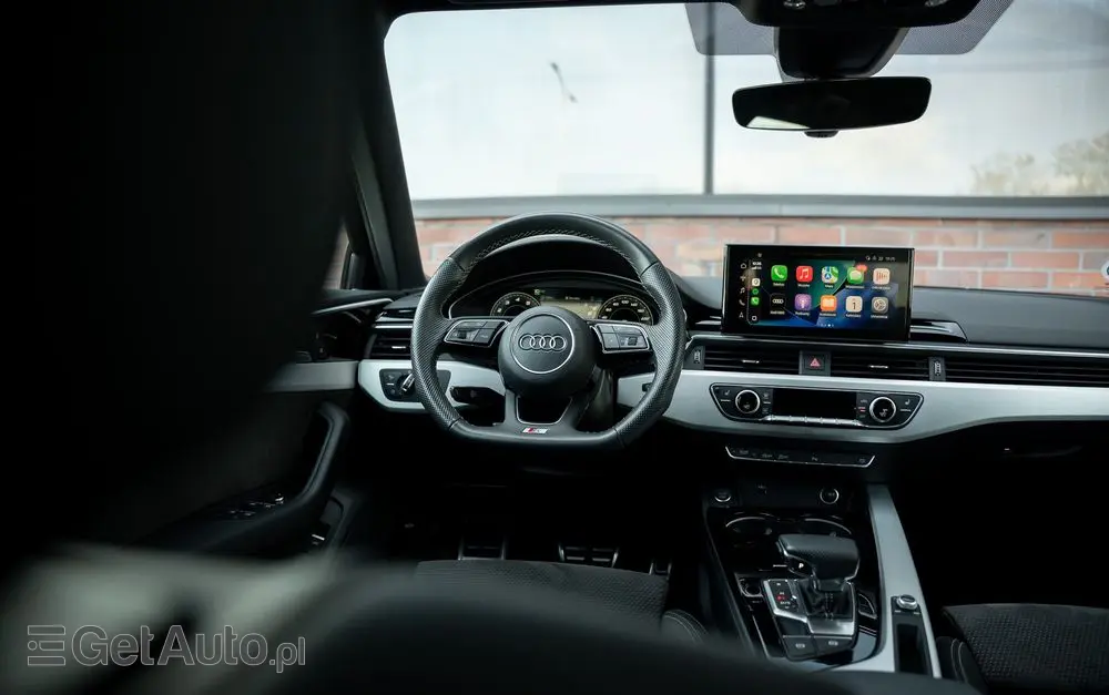 AUDI A4 Avant 35 TFSI S tronic S line