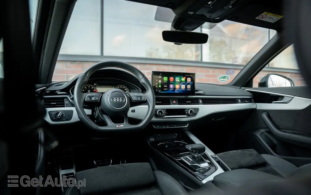 AUDI A4 Avant 35 TFSI S tronic S line