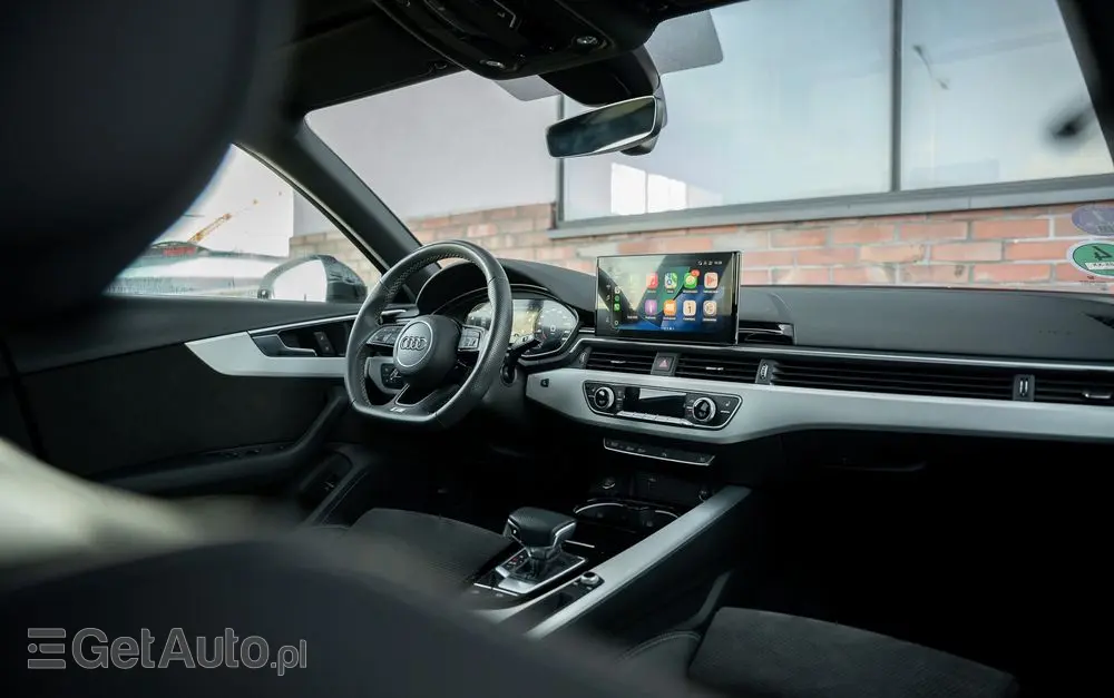 AUDI A4 Avant 35 TFSI S tronic S line