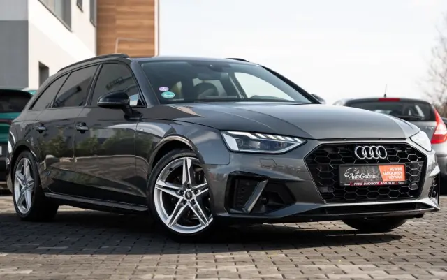 AUDI A4 Avant 35 TFSI S tronic S line