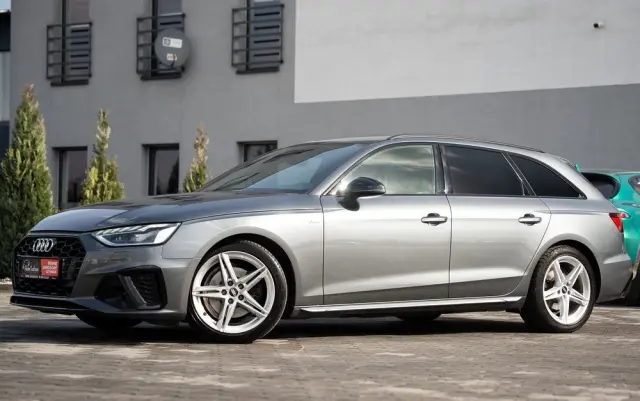 AUDI A4 Avant 35 TFSI S tronic S line