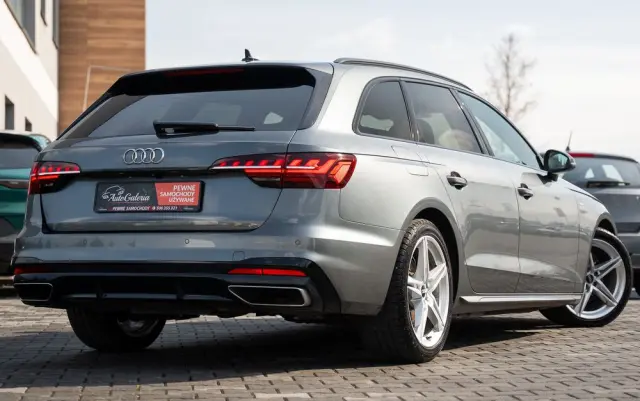 AUDI A4 Avant 35 TFSI S tronic S line