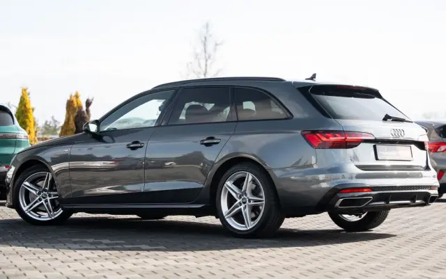 AUDI A4 Avant 35 TFSI S tronic S line