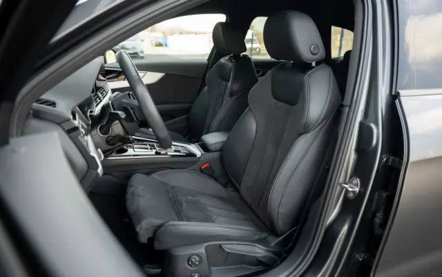 AUDI A4 Avant 35 TFSI S tronic S line