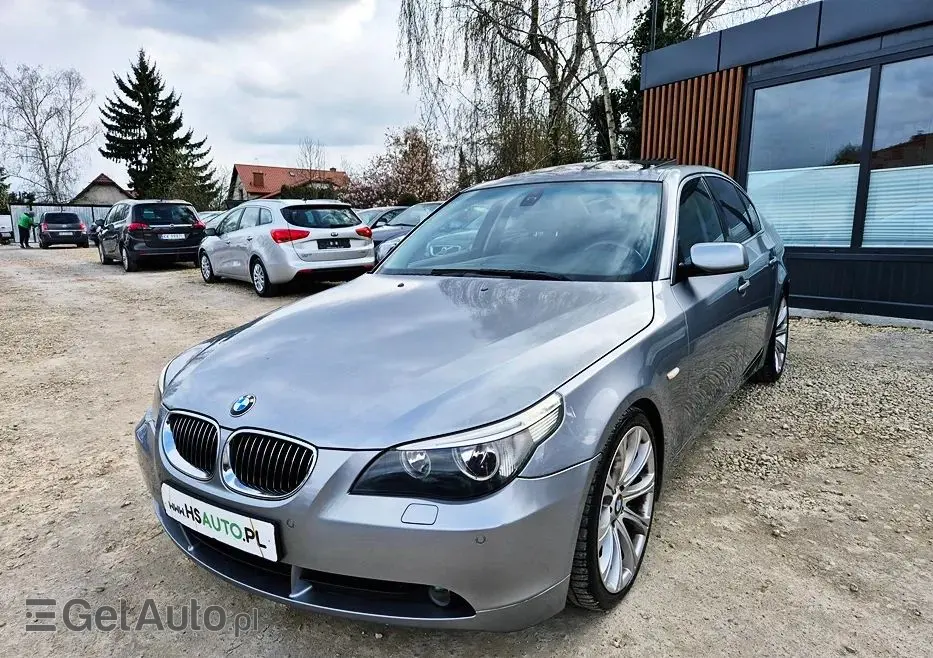 BMW Seria 5 523i