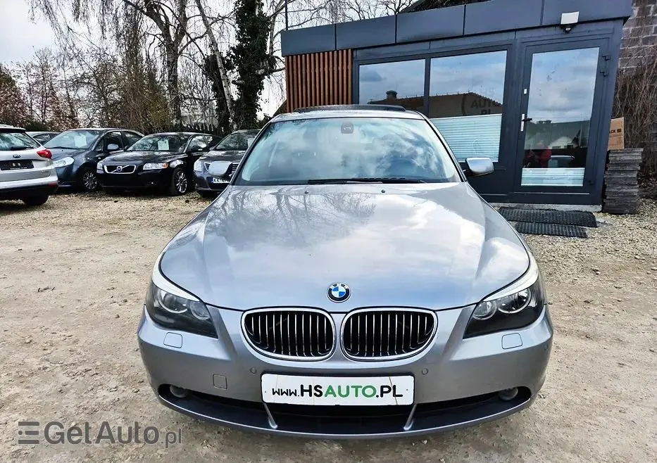 BMW Seria 5 523i