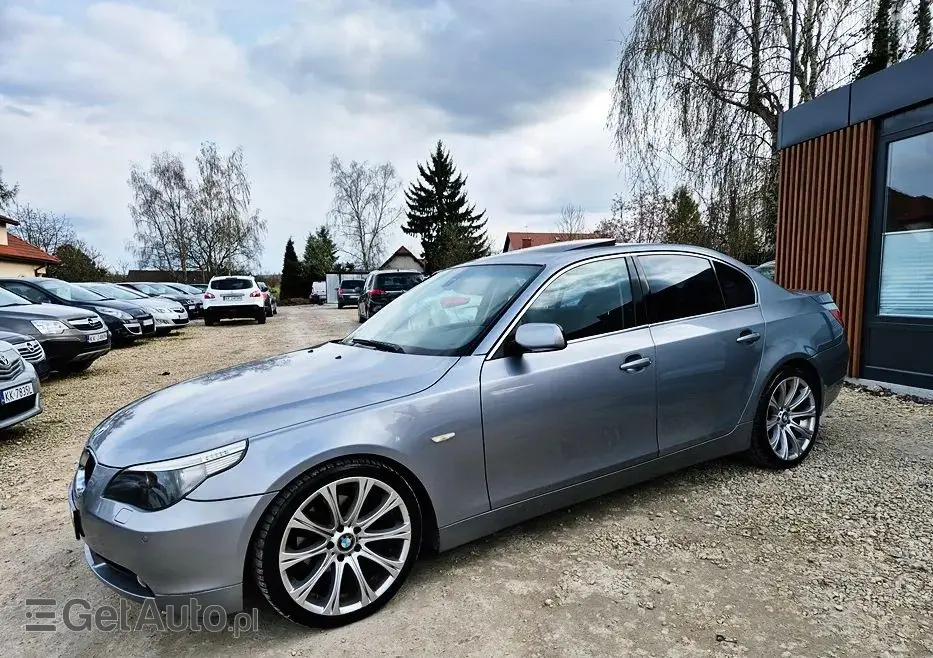 BMW Seria 5 523i