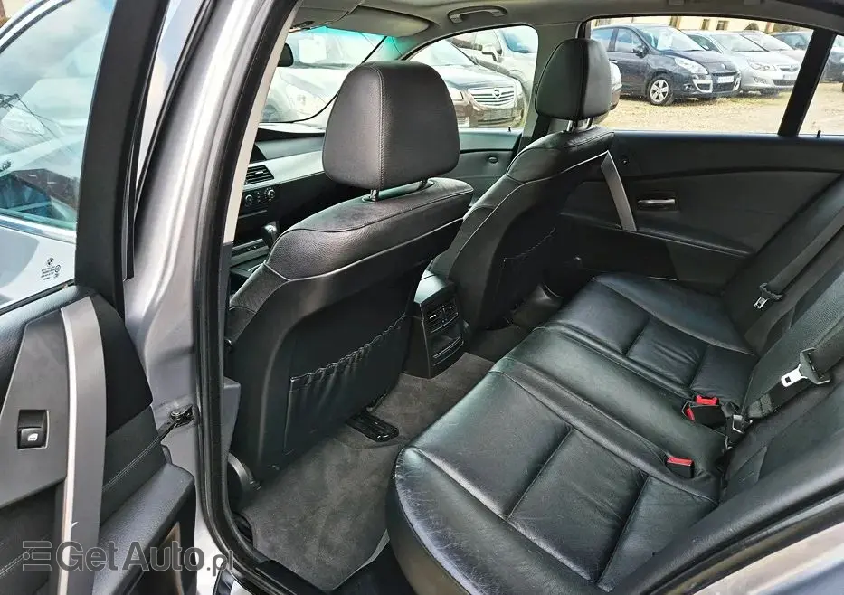 BMW Seria 5 523i