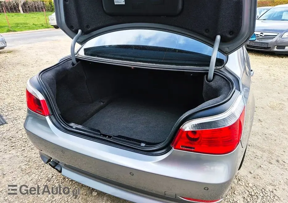 BMW Seria 5 523i