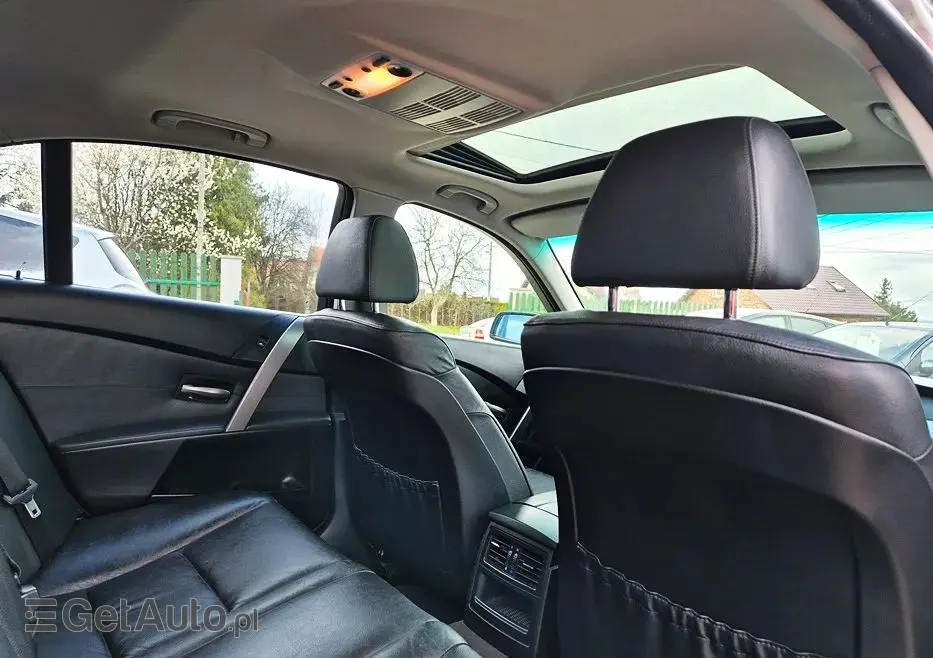 BMW Seria 5 523i