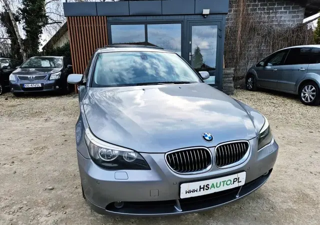 BMW Seria 5 523i