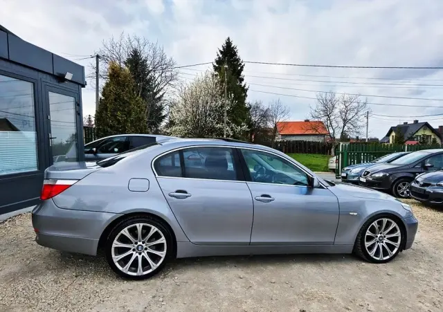 BMW Seria 5 523i