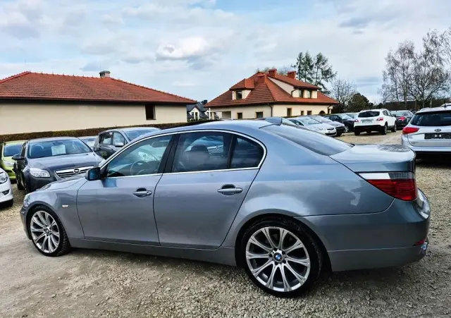 BMW Seria 5 523i