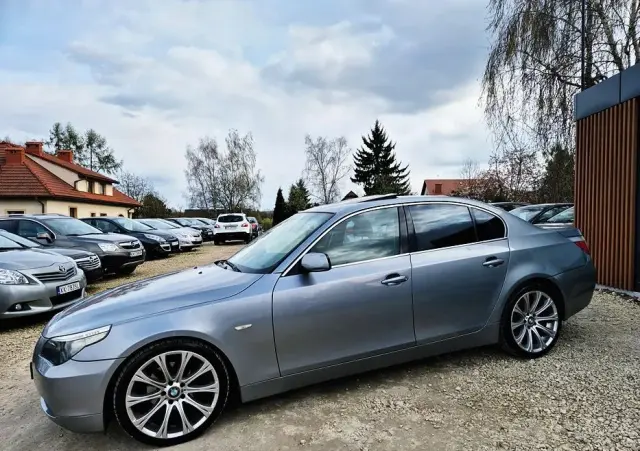 BMW Seria 5 523i