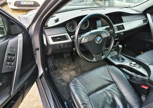 BMW Seria 5 523i