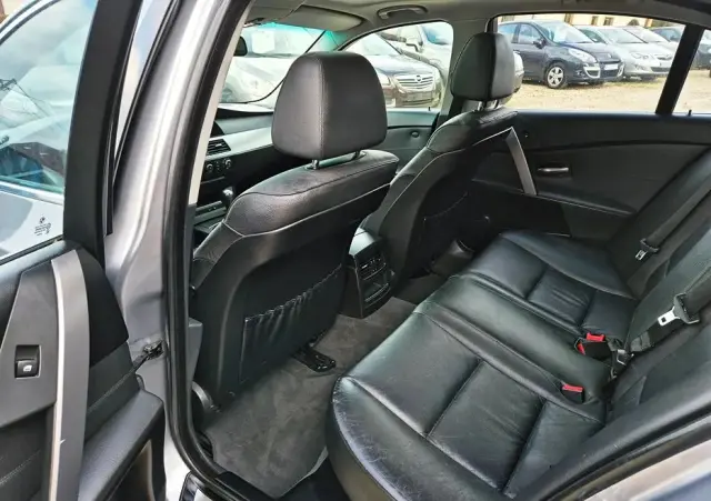BMW Seria 5 523i