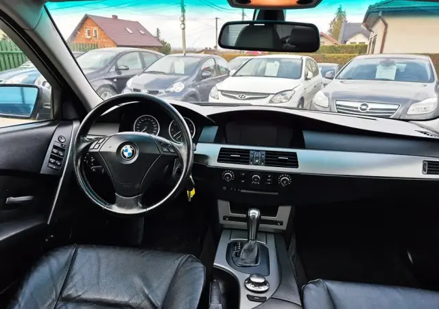 BMW Seria 5 523i