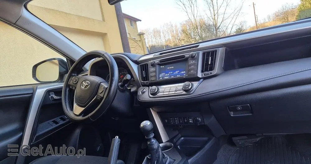 TOYOTA RAV4 2.0 D-4D Premium