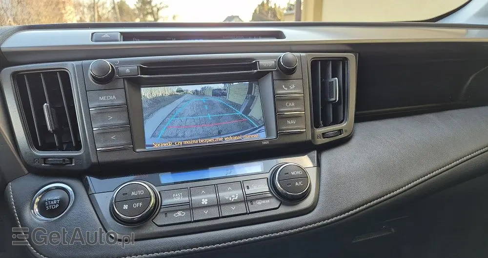 TOYOTA RAV4 2.0 D-4D Premium