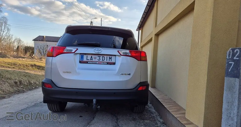 TOYOTA RAV4 2.0 D-4D Premium