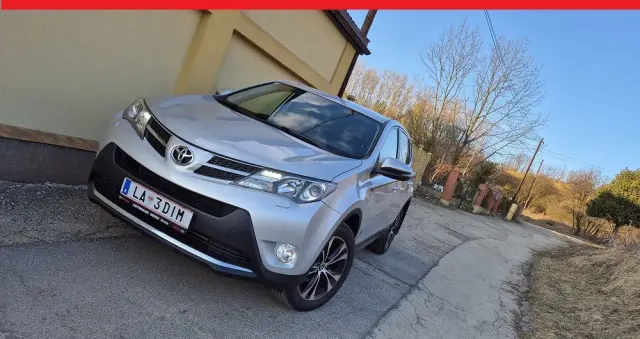 TOYOTA RAV4 2.0 D-4D Premium