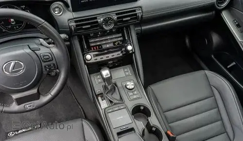 LEXUS IS 