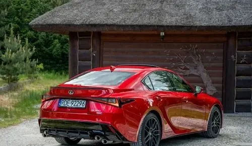 LEXUS IS 