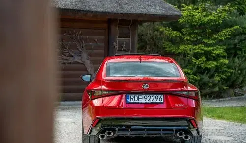 LEXUS IS 