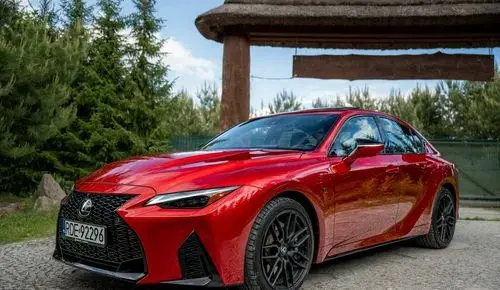 LEXUS IS 