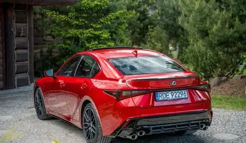 LEXUS IS 