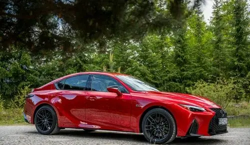 LEXUS IS 
