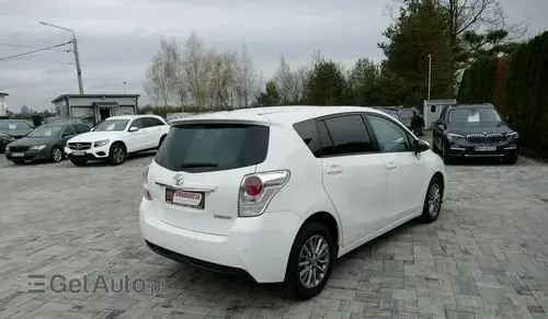 TOYOTA Verso 