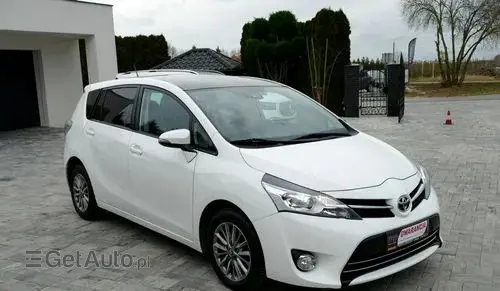 TOYOTA Verso 