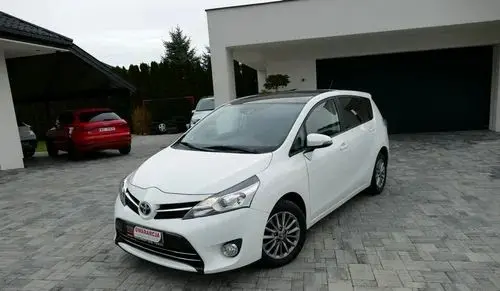 TOYOTA Verso 
