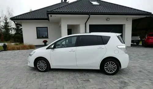 TOYOTA Verso 