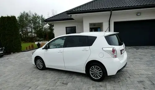 TOYOTA Verso 