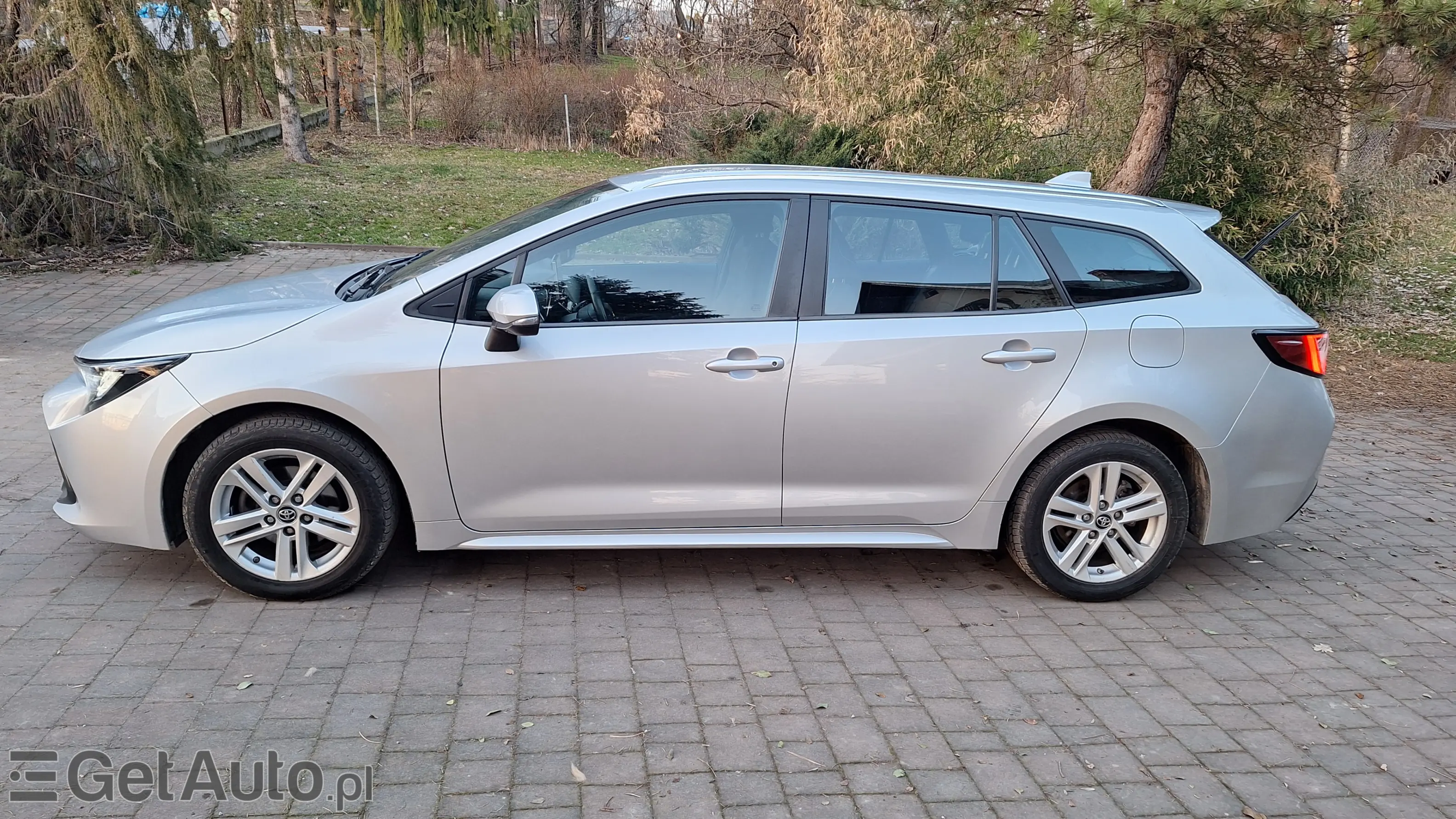 TOYOTA Corolla Active e-CVT