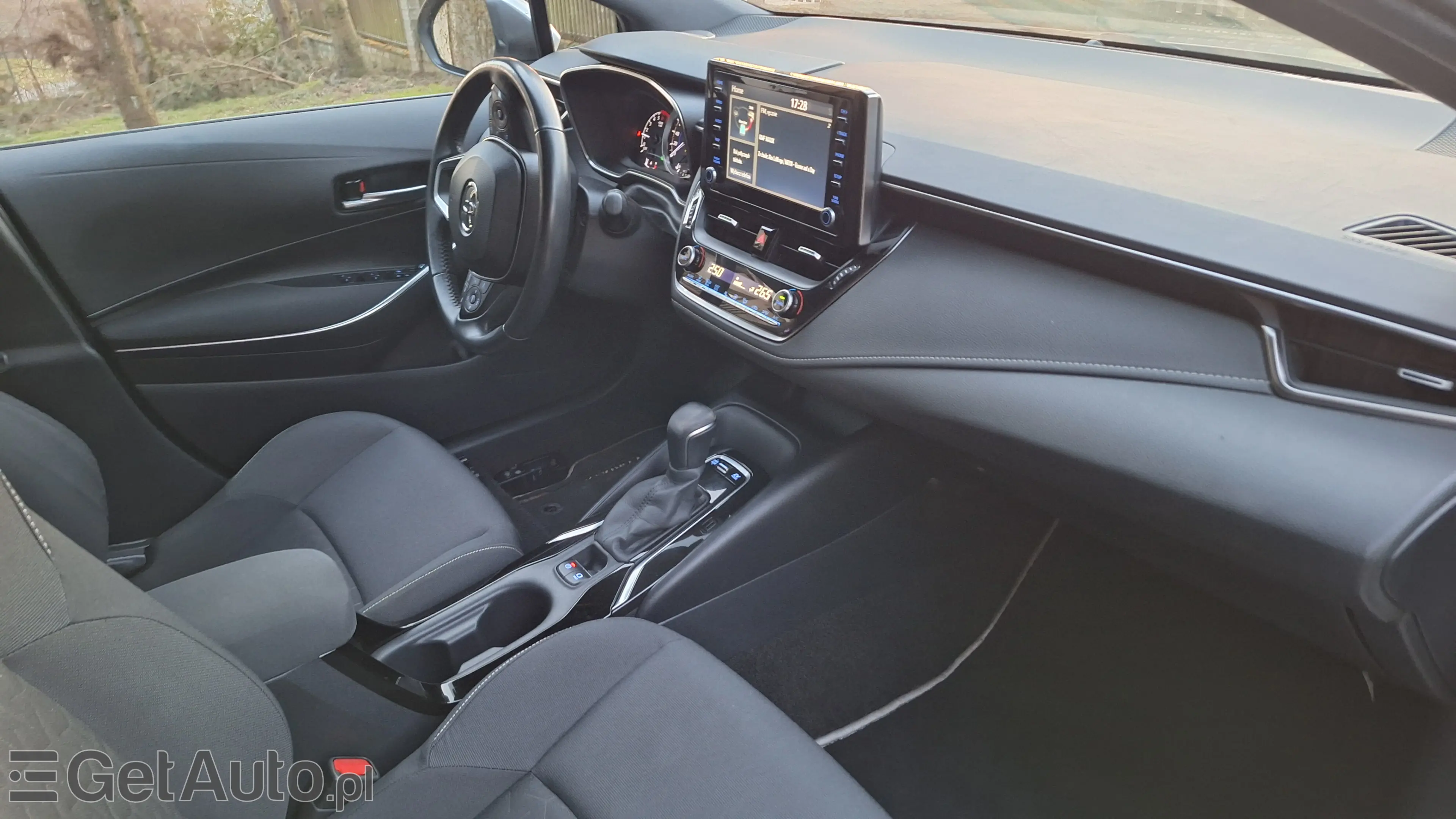 TOYOTA Corolla Active e-CVT