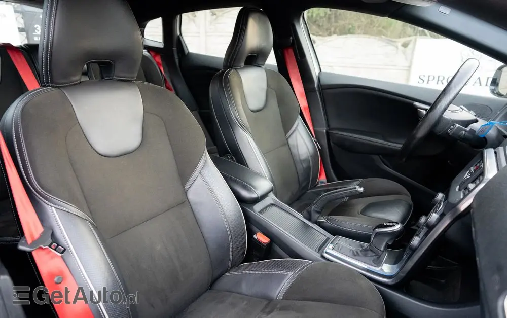 VOLVO V40 T5 Geartronic RDesign