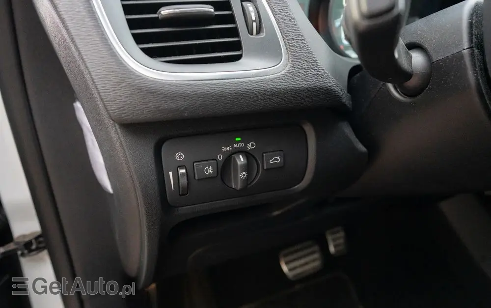 VOLVO V40 T5 Geartronic RDesign