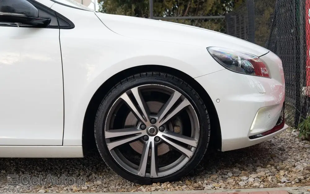VOLVO V40 T5 Geartronic RDesign